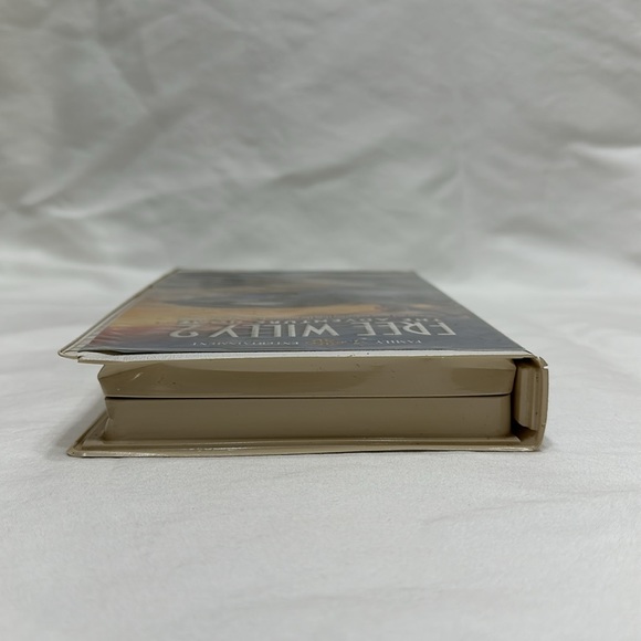 Free Willy 2, VHS - Picture 10 of 11